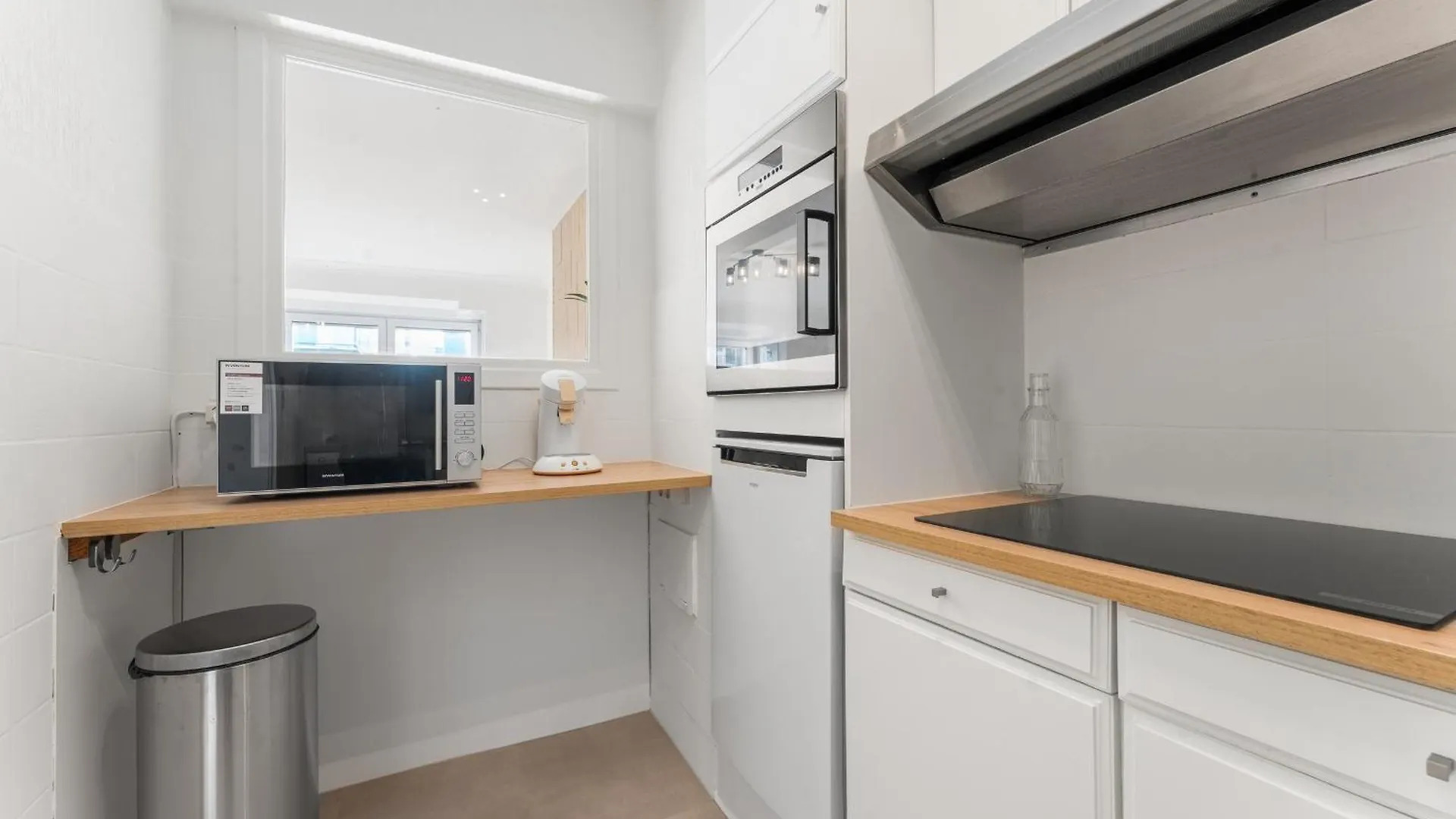 Zonnig, Ruim Appartement Op A+ Locatie! Ostende